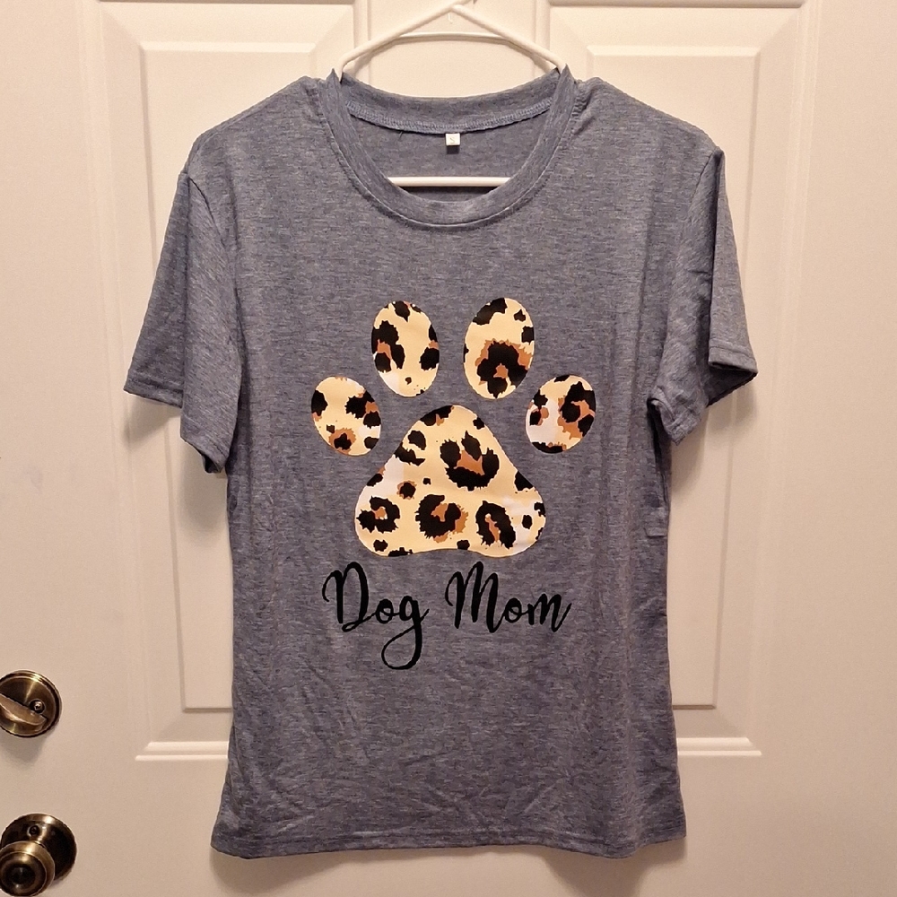 Blue Dog Mom T-Shirt with Leopard Print Paw NWOT